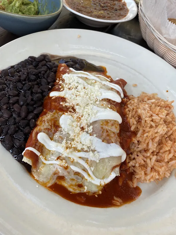 Amuleto Mexican Table gluten-free menu and interior, photo 5 of 8