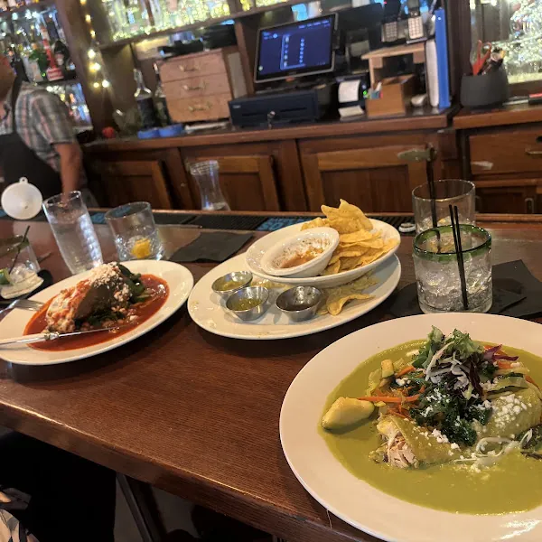 Verde Cocina en la Perla gluten-free menu and interior, photo 6 of 8