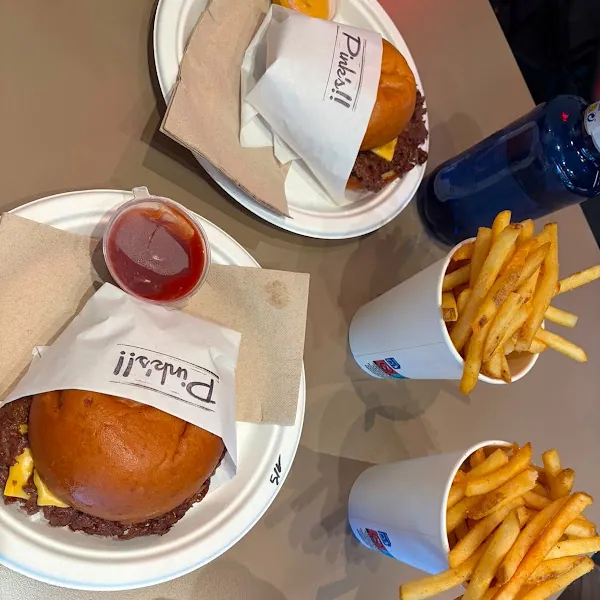 Pink's — Dedicated GF gluten-free restaurant in Madrid, ES