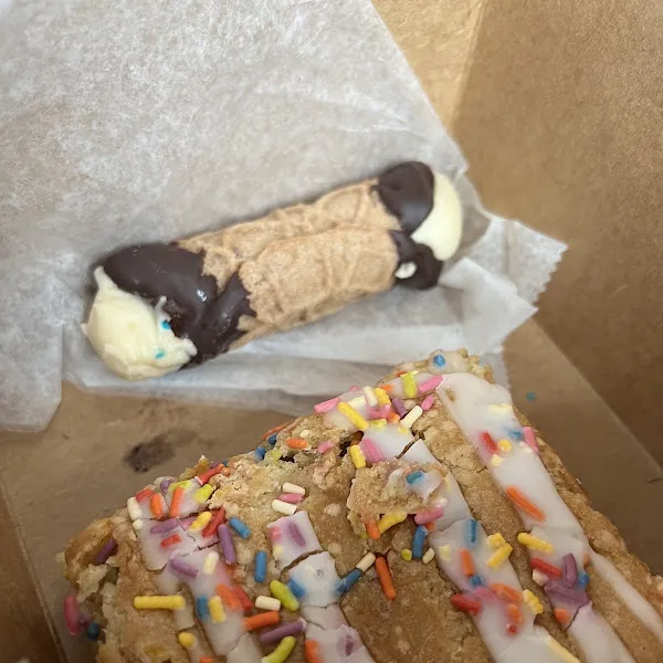 Jennifer Lee's Gourmet Bakery gluten-free menu and interior, photo 6 of 8