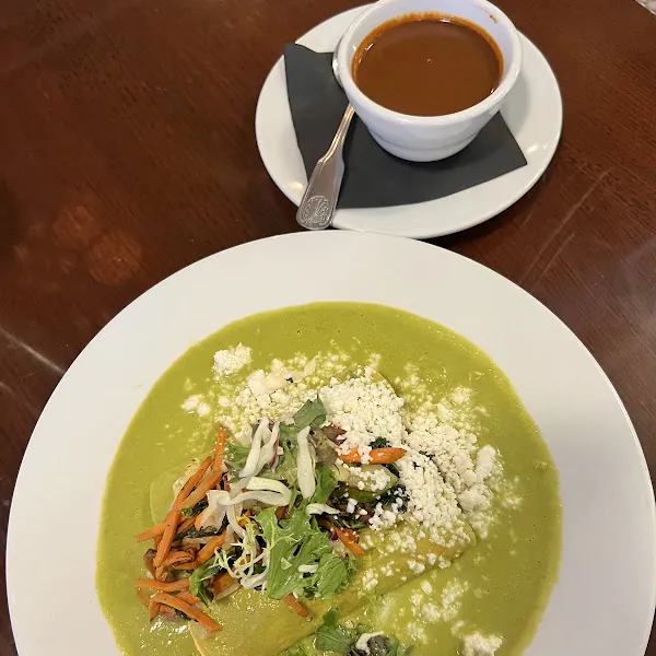 Verde Cocina en la Perla gluten-free menu and interior, photo 7 of 8